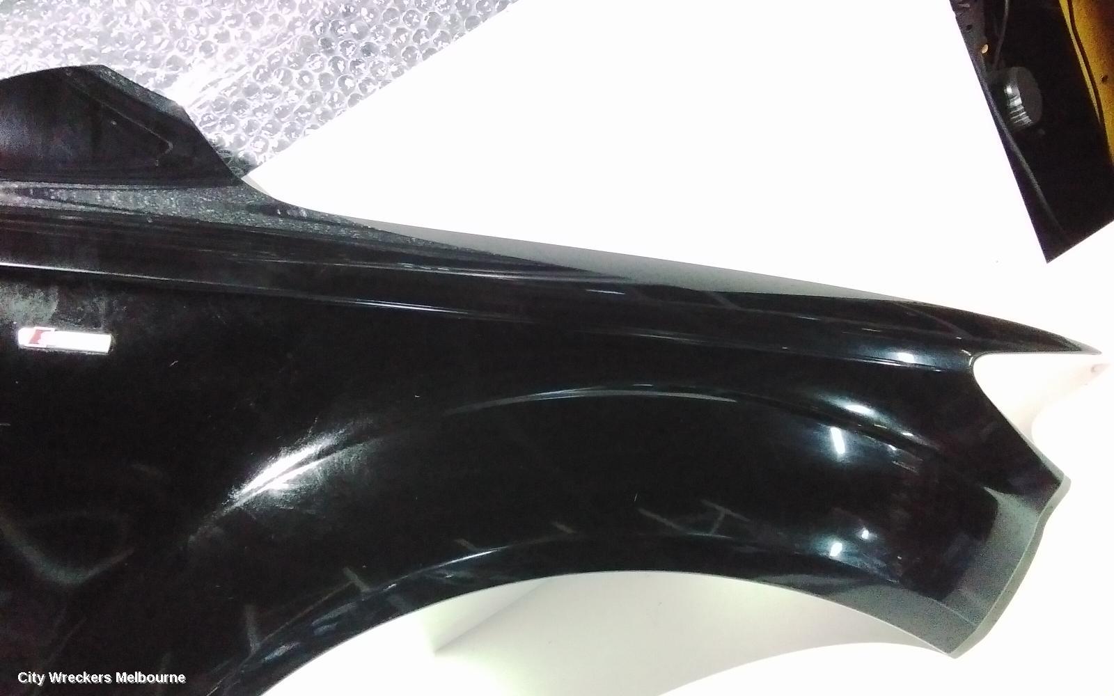 AUDI Q7 RIGHT GUARD, 4L, 09/2006 - 08/2015