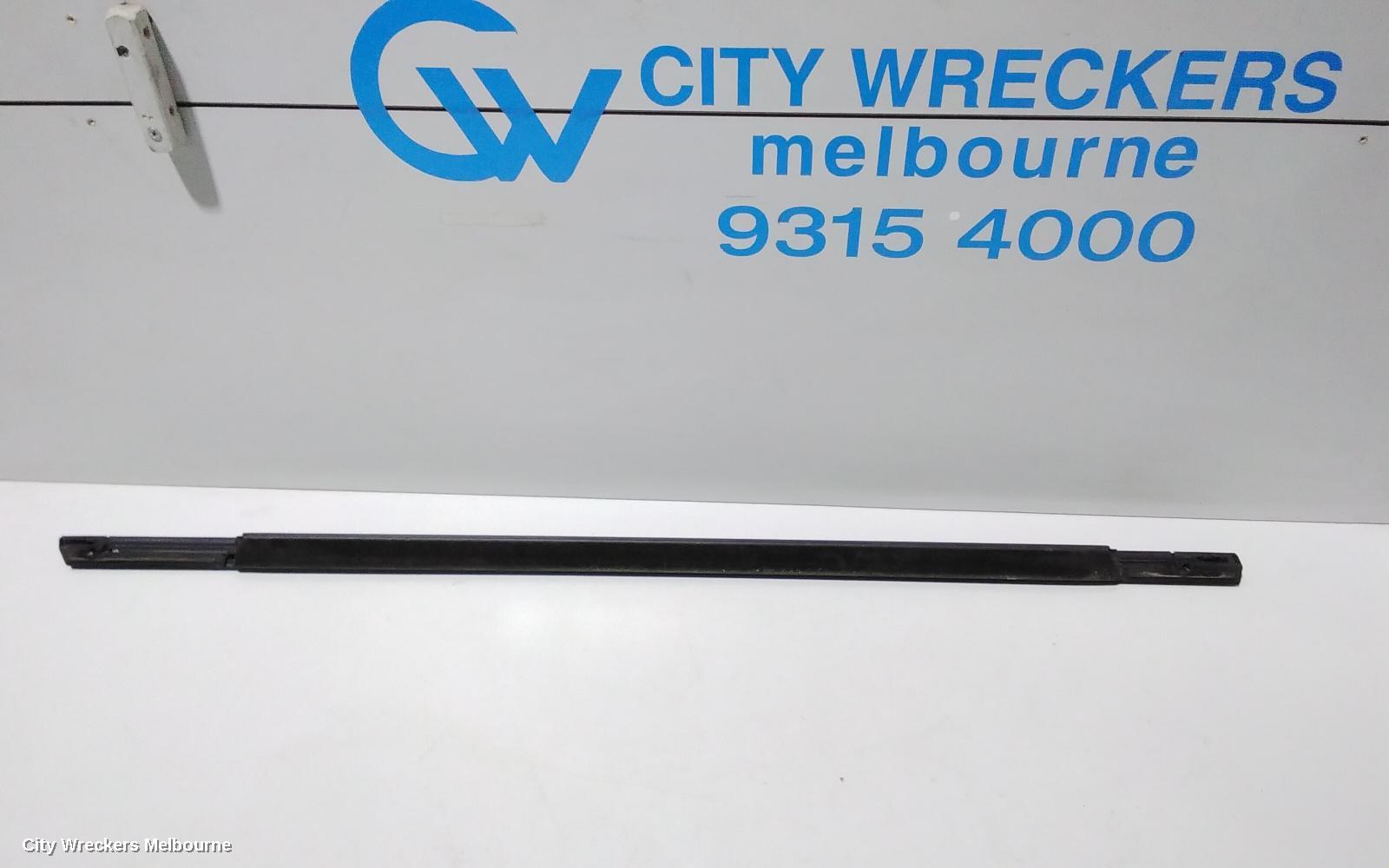 LAND ROVER RANGEROVER EVOQUE DOOR MOULD, UPPER MOULD REFER TO PHOTOS: 81227, L538, 11/2011 - 01/2019