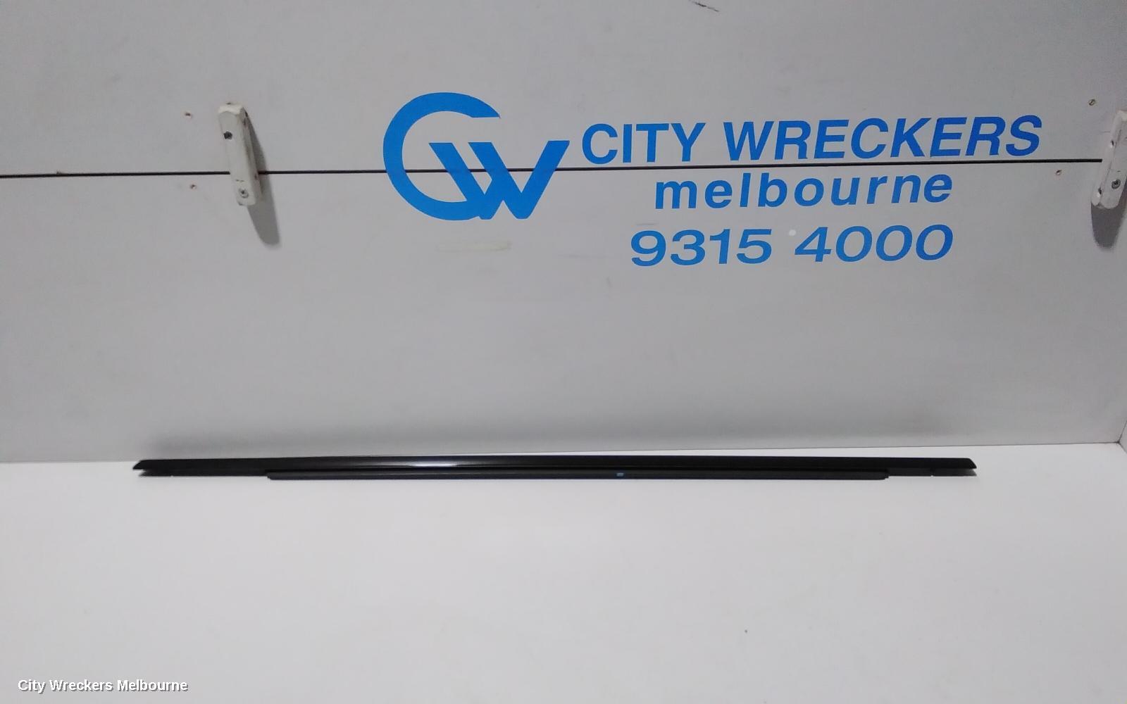 LAND ROVER RANGEROVER EVOQUE DOOR MOULD, UPPER MOULD REFER TO PHOTOS: 81227, L538, 11/2011 - 01/2019