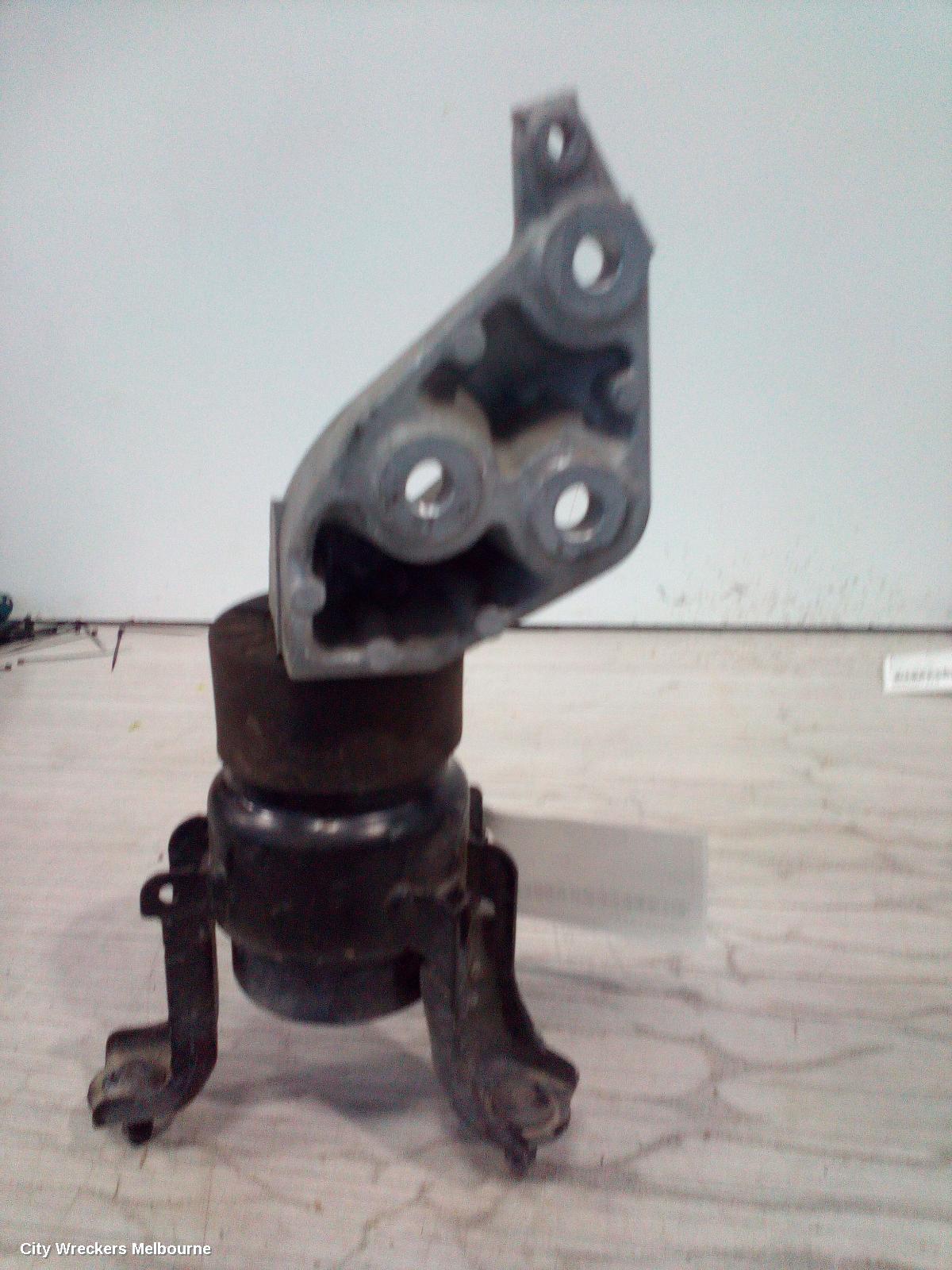 TOYOTA CAMRY MOUNT, XV70, 09/2017 - 05/2024