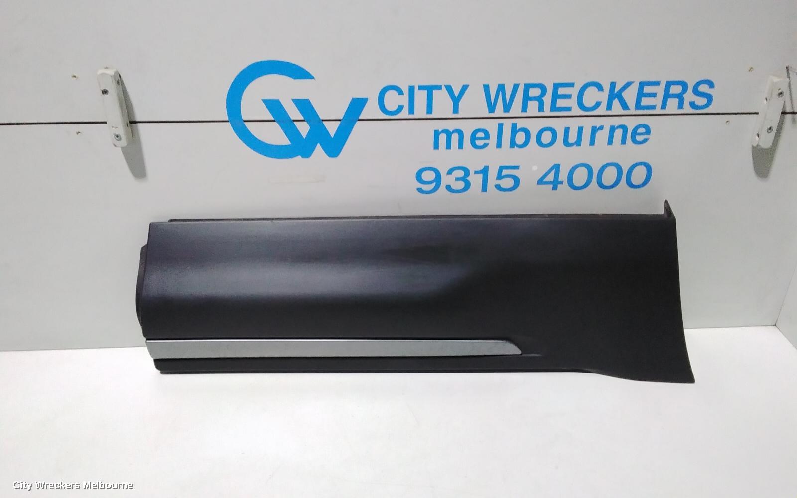 LAND ROVER RANGEROVER EVOQUE DOOR MOULD, RHR BOTTOM DOOR MOULD *BLACK ~ UNPAINTED * : 81326, L538, 11/2011 - 01/2019