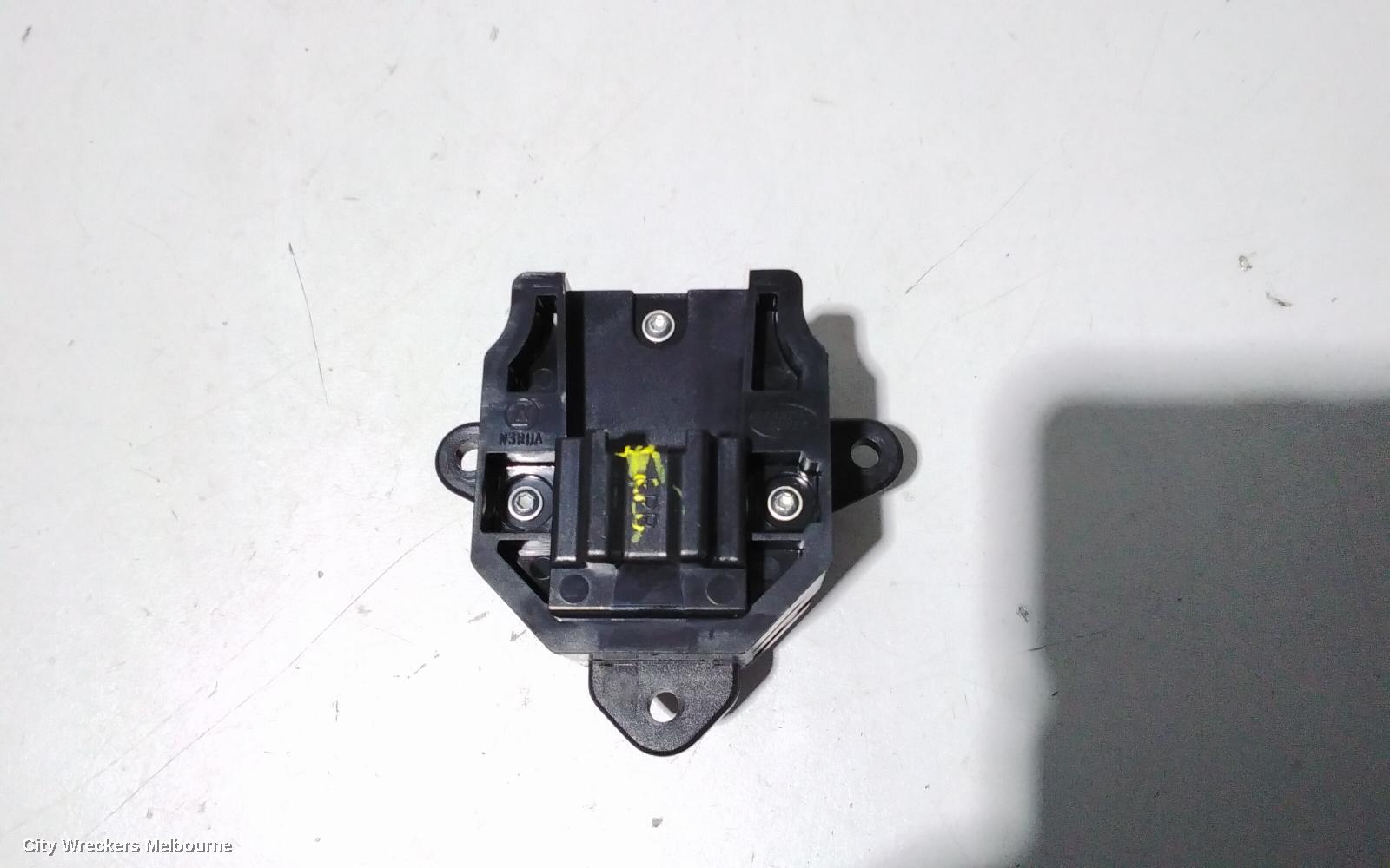 LAND ROVER RANGEROVER EVOQUE COMBINATION SWITCH, ELECT PARK SWITCH, L538, 11/2011 - 01/2019