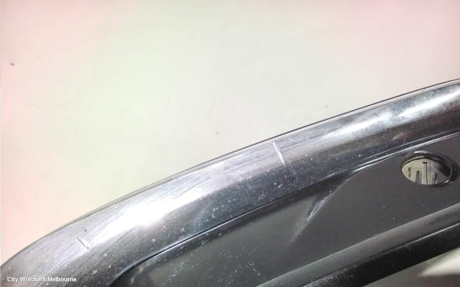 HOLDEN COMMODORE RIGHT INDICATOR/FOG/SIDE, DAYTIME RUNNING LAMP COVER, VF, 05/2013 - 12/2017