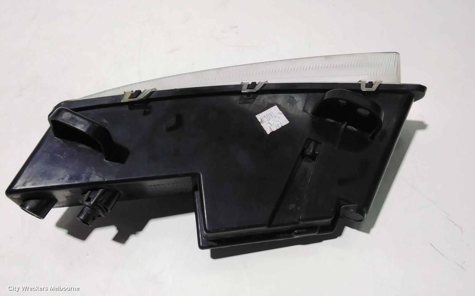 HOLDEN COMMODORE RIGHT INDICATOR/FOG/SIDE, DAYTIME RUNNING LAMP COVER, VF, 05/2013 - 12/2017