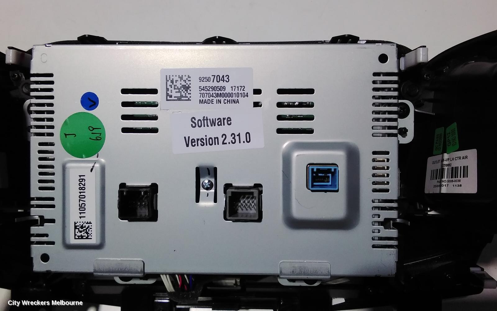 HOLDEN COMMODORE RADIO/CD/DVD/SAT/TV, DASH RADIO CONTROL PANEL/CONTROL UNIT ONLY, SAT NAV TYPE, VF, 05/2013 - 12/2017