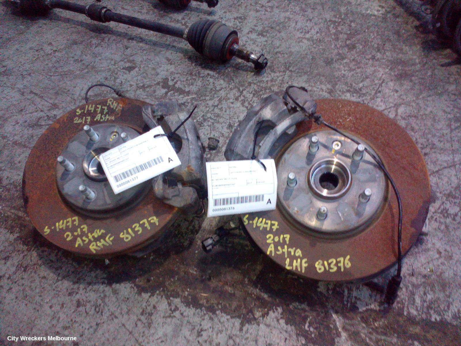 HOLDEN ASTRA RIGHT FRONT HUB ASSEMBLY, BL, SEDAN, 05/2017 - 12/2020