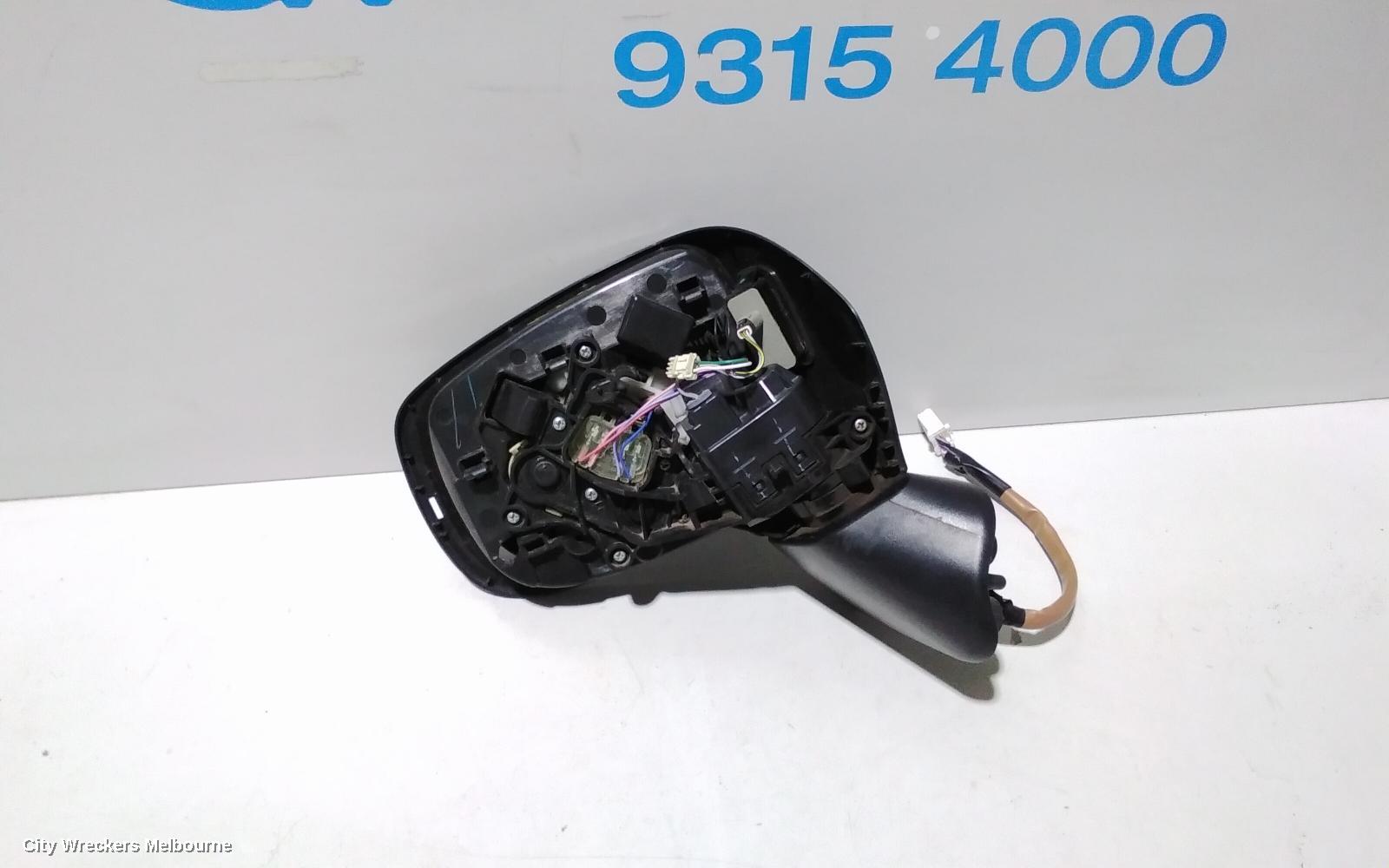 SUBARU FORESTER RIGHT DOOR MIRROR, SK, POWER FOLD, NON MEMORY, CAMERA, SILVER, 08/2018 ONWARDS