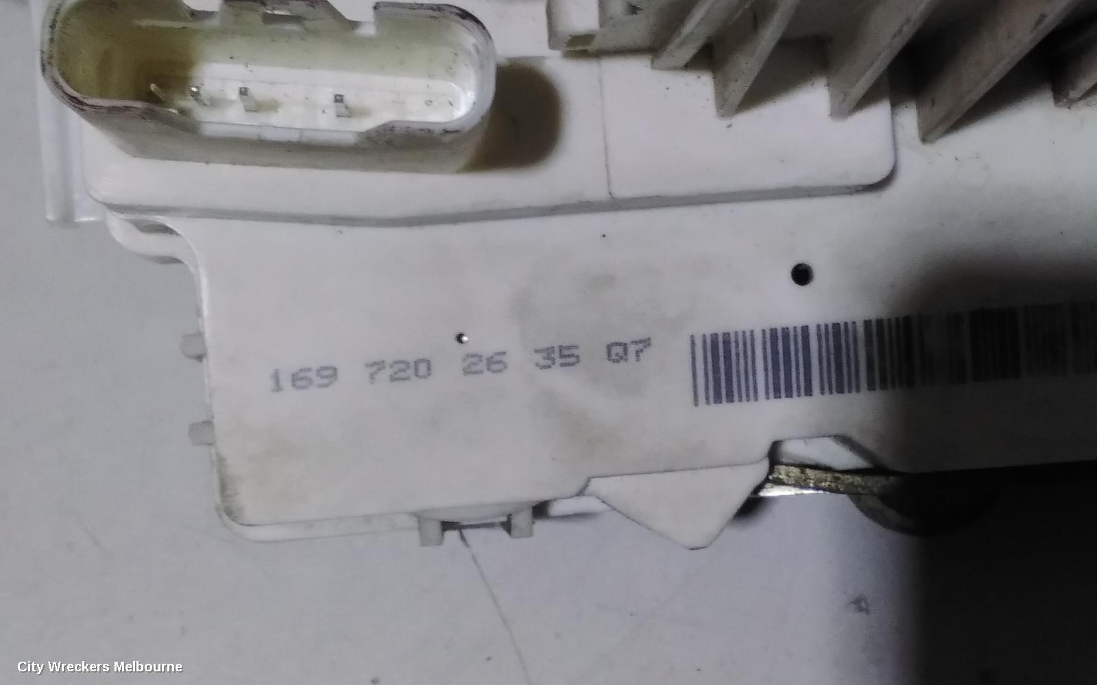 MERCEDES M CLASS DOOR/BOOT/GATE LOCK, RIGHT FRONT DOOR LOCK, NON KEYLESS START TYPE, W164, 09/2005 - 12/2011