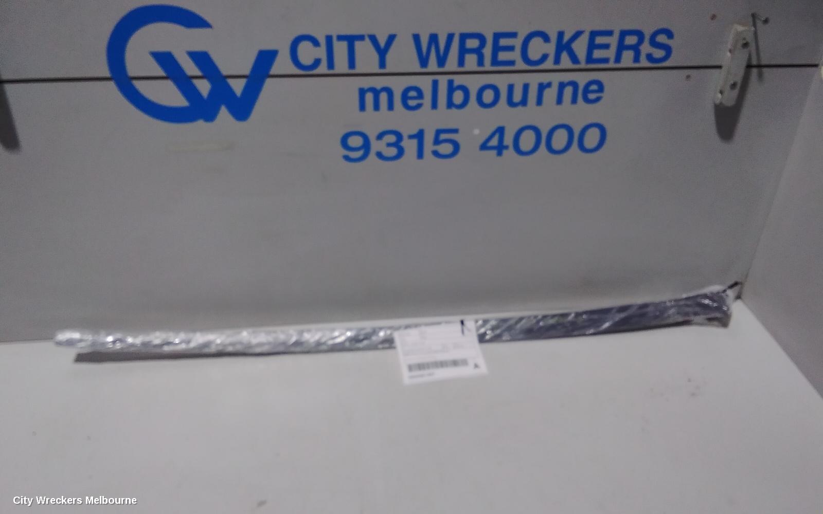 VOLKSWAGEN GOLF, GEN 6, 10/2008 - 12/2015, GEN6 GOLF LHS WINDSCREEN MOULD : 81457