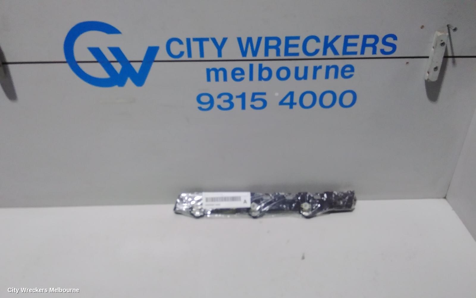 SUBARU IMPREZA, G5, 09/2016 - 09/2023, RHR BAR SLIDER  REFER TO PHOTOS: 81468