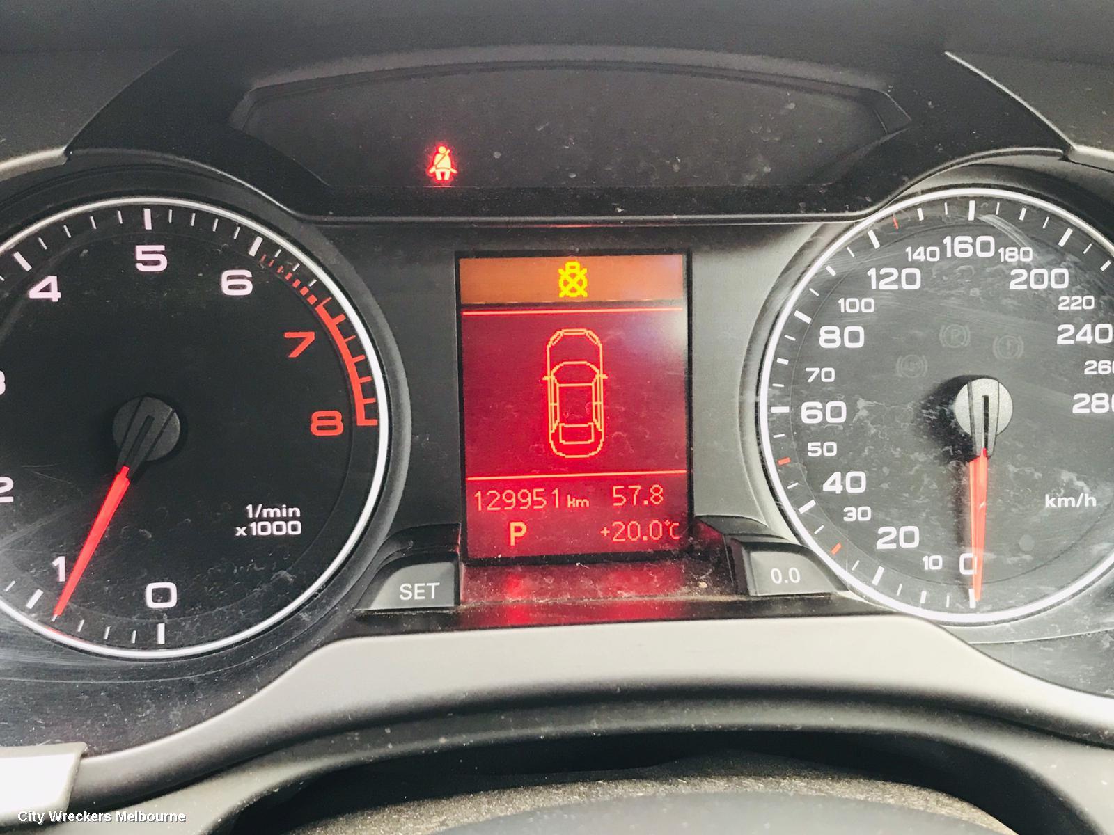 AUDI A4 LEFT INDICATOR/FOG/SIDE, BUMPER FOGLAMP, B8 8K, 02/2008 - 06/2012