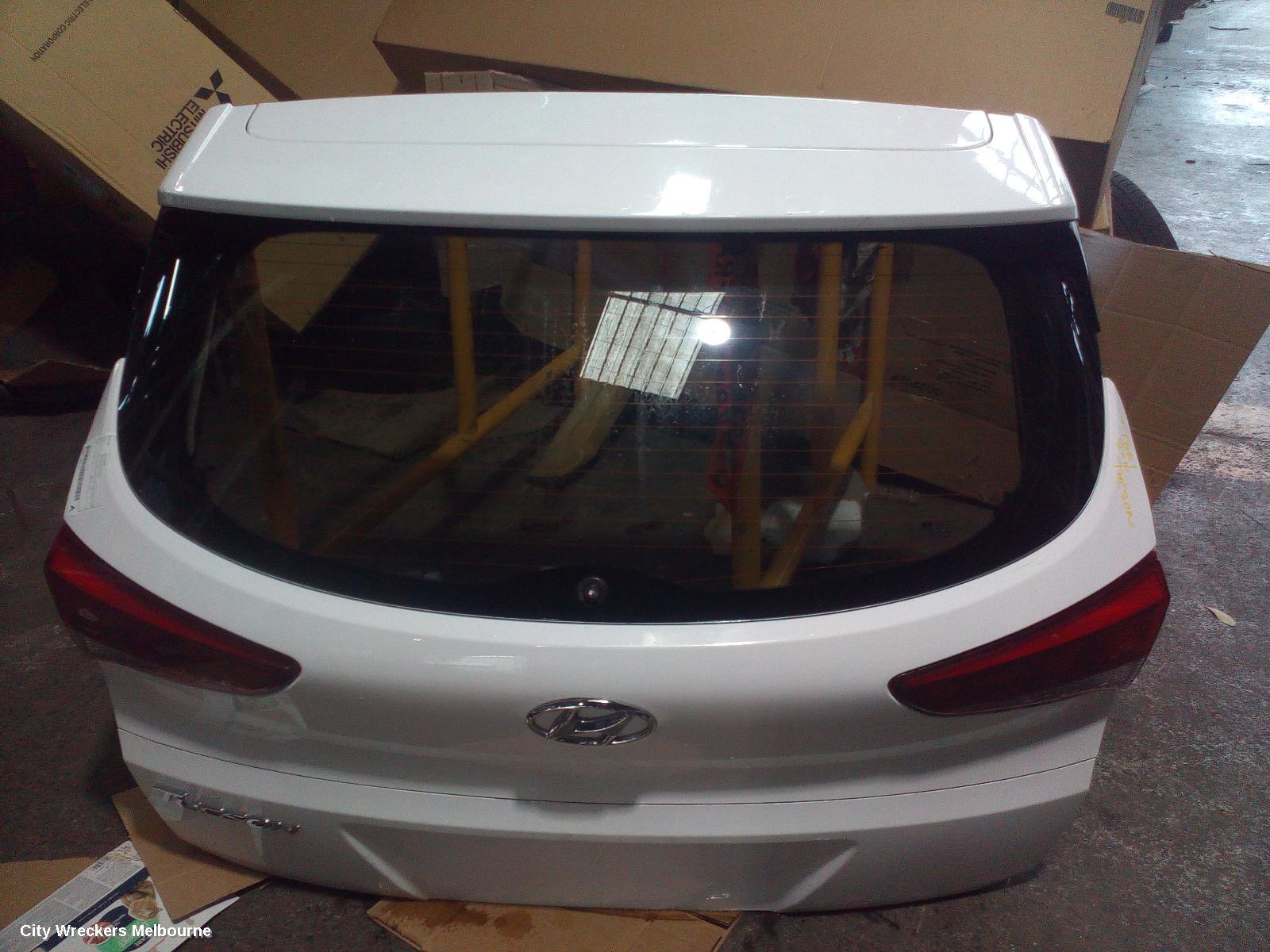 HYUNDAI TUCSON BOOTLID/TAILGATE, TAILGATE, TL, ACTIVE, CZECH BUILT (VIN TMAJ), NON POWER LIFTGATE TYPE, 07/2015 - 06/2018