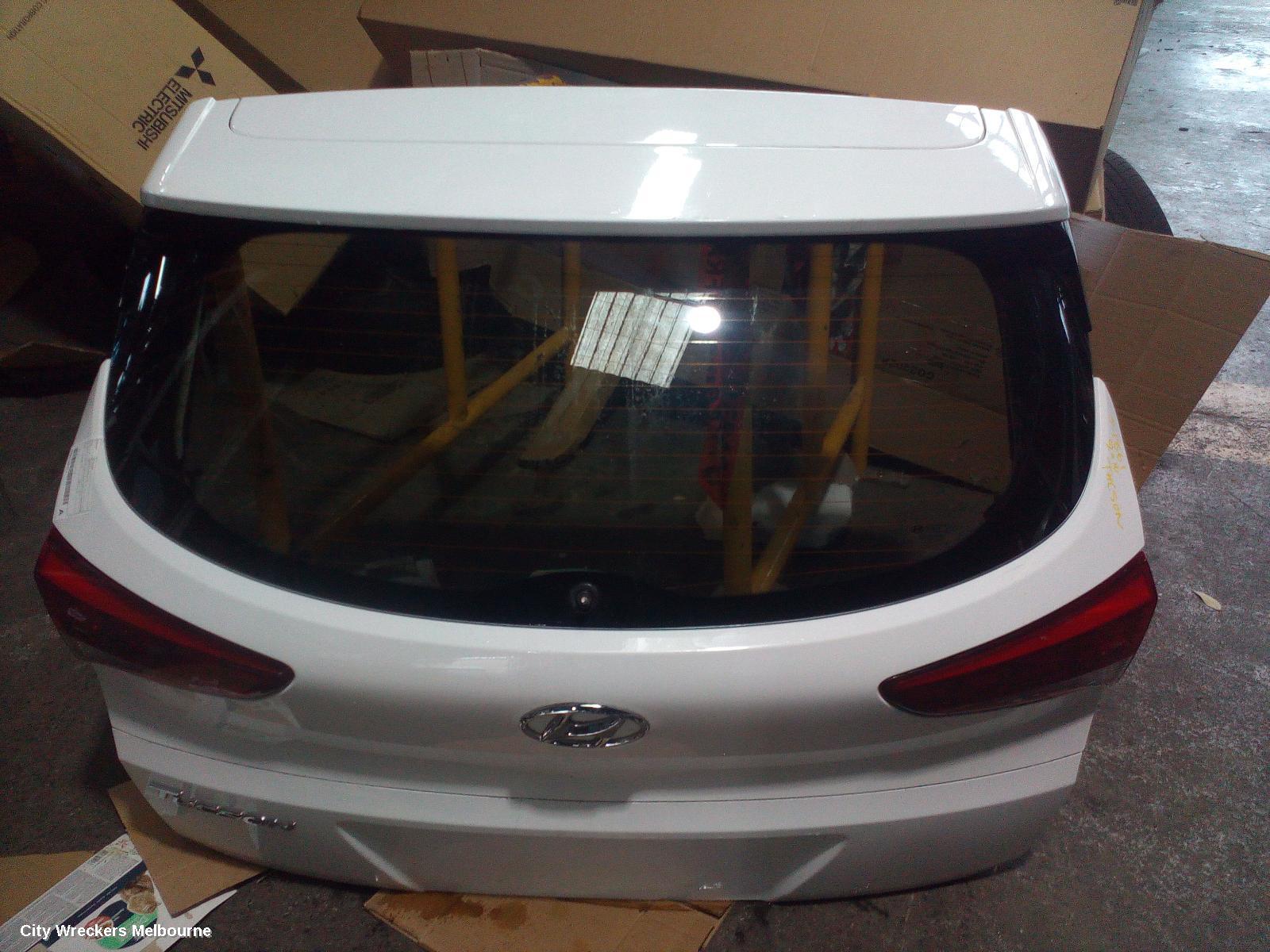 HYUNDAI TUCSON BOOTLID/TAILGATE, TAILGATE, TL, ACTIVE, CZECH BUILT (VIN TMAJ), NON POWER LIFTGATE TYPE, 07/2015 - 06/2018