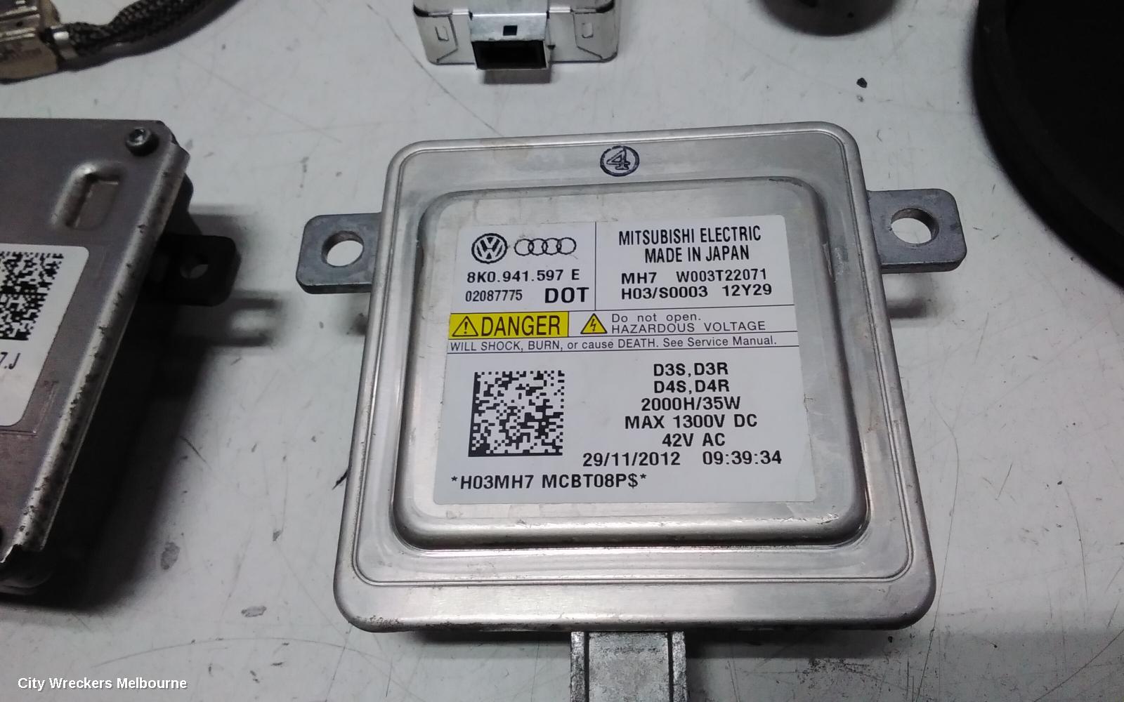 VOLKSWAGEN PASSAT RIGHT HEADLAMP, 3CC, SEDAN, XENON TYPE. 03/2012 - 12/2016