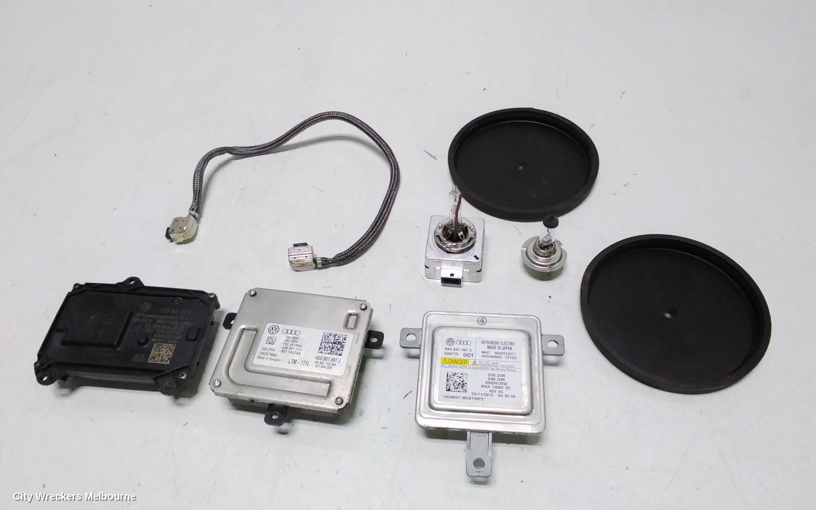 VOLKSWAGEN PASSAT RIGHT HEADLAMP, 3CC, SEDAN, XENON TYPE. 03/2012 - 12/2016
