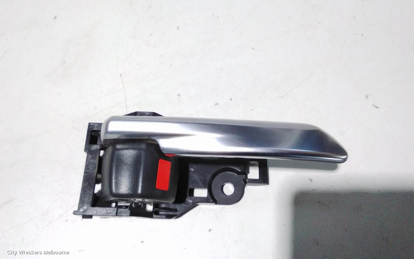 TOYOTA CAMRY DOOR HANDLE, INNER, LH FRONT, XV70, 09/2017 ONWARDS