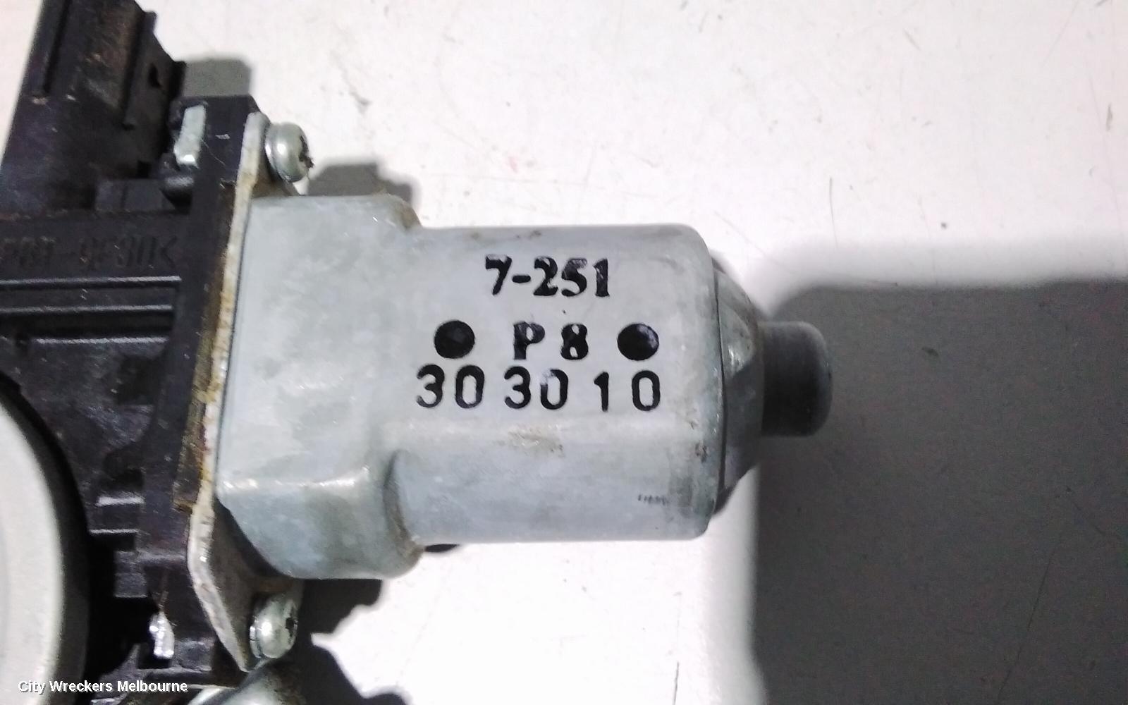 HONDA CRV RIGHT FRONT WINDOW REG/MOTOR, RM, 11/2012 - 04/2017