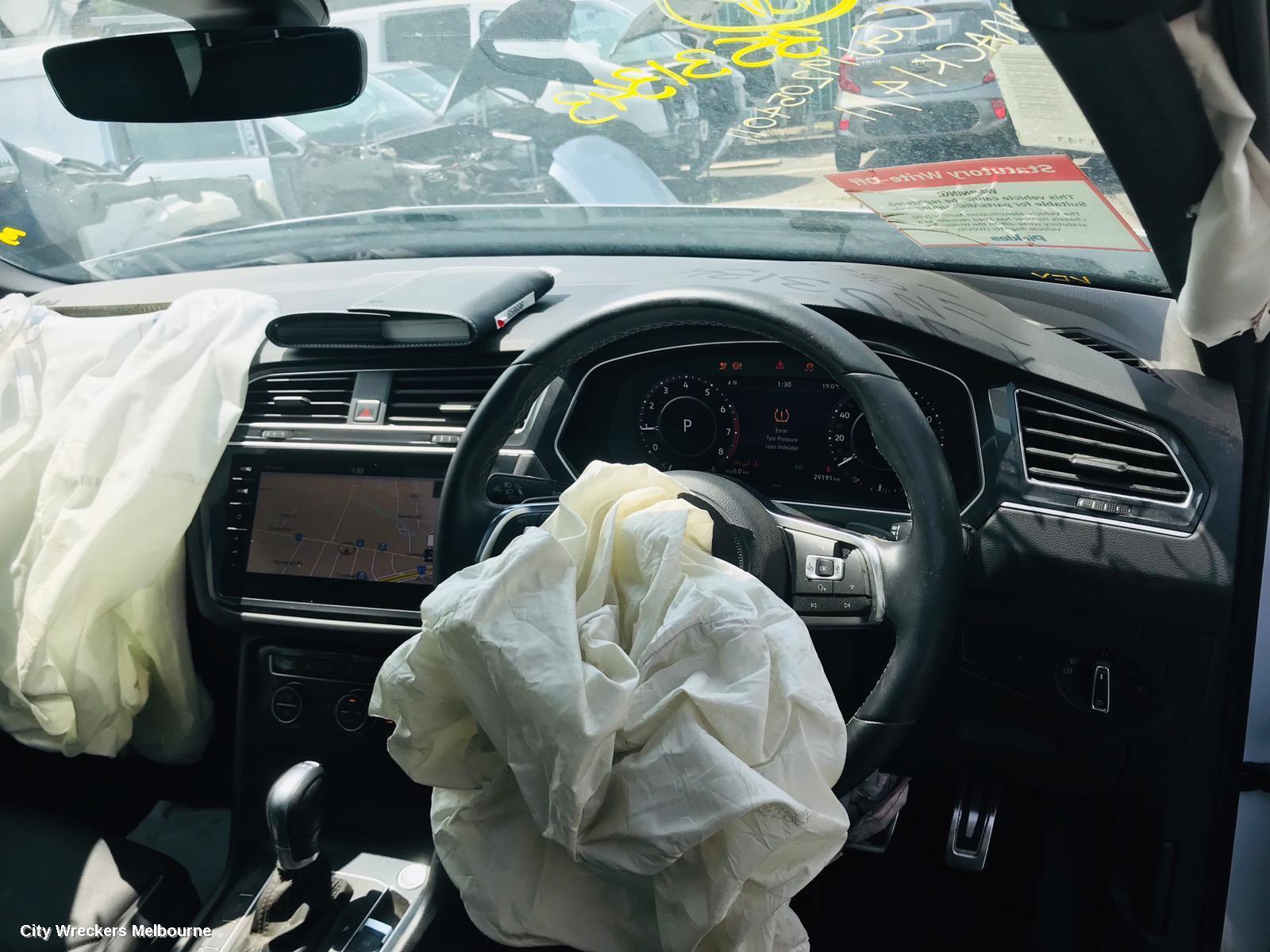 VOLKSWAGEN TIGUAN ROOF RAIL