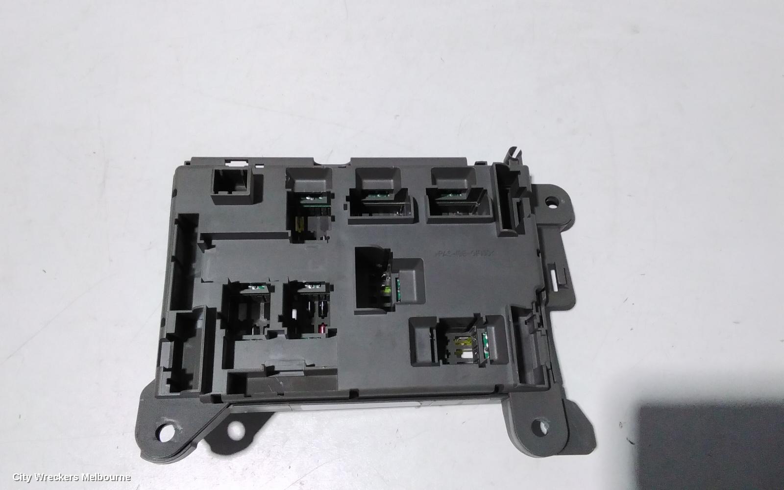 BMW X6 FUSE BOX, E71, 07/2008 - 04/2012