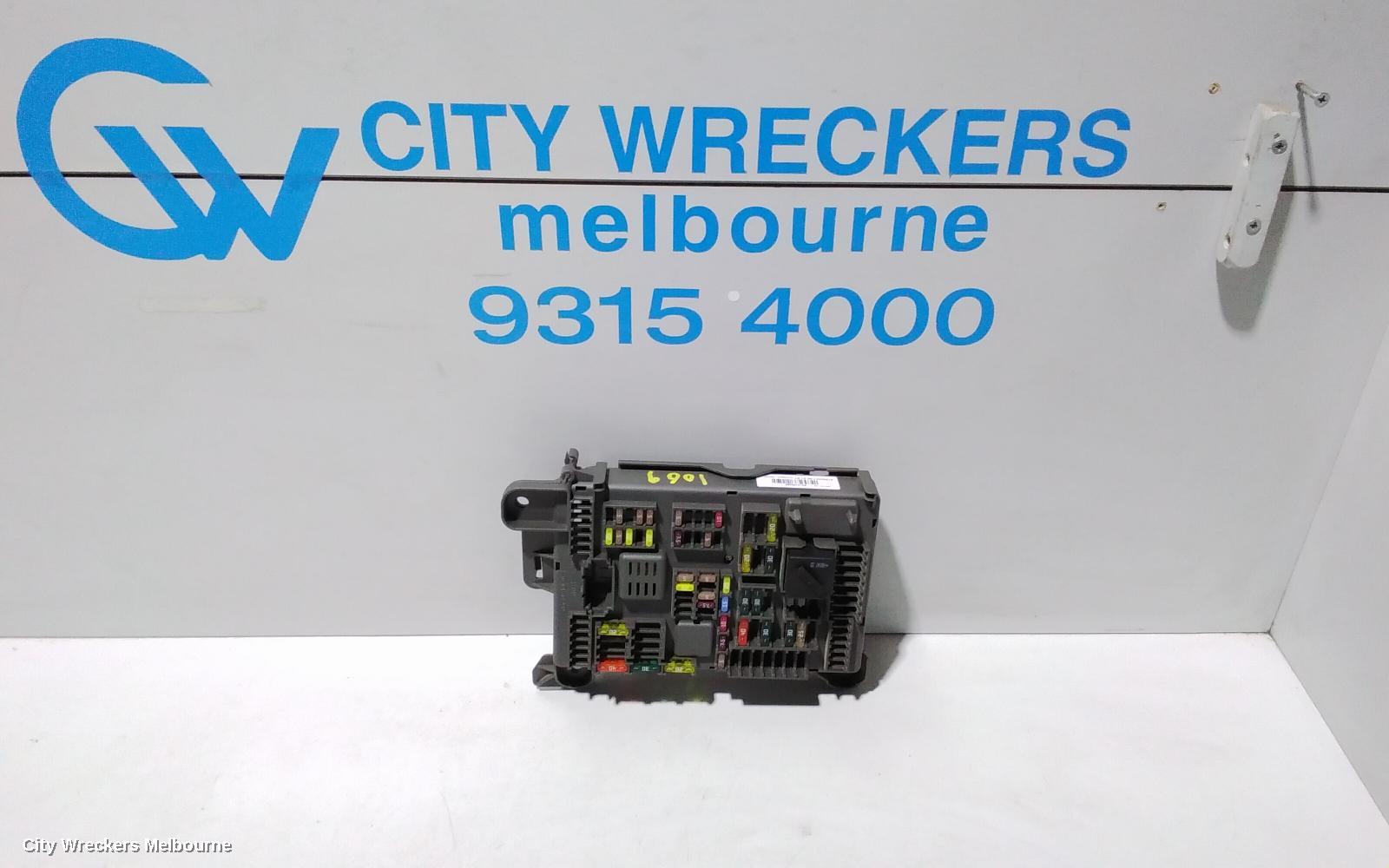 BMW X6 FUSE BOX, E71, 07/2008 - 04/2012