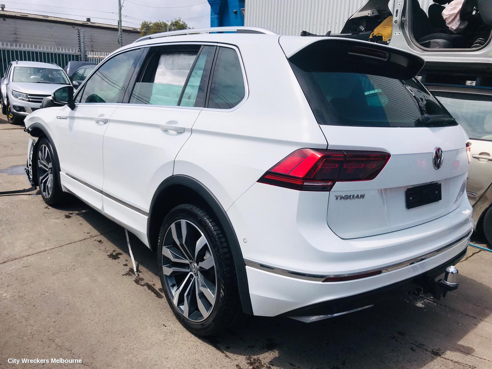 VOLKSWAGEN TIGUAN ROOF RAIL