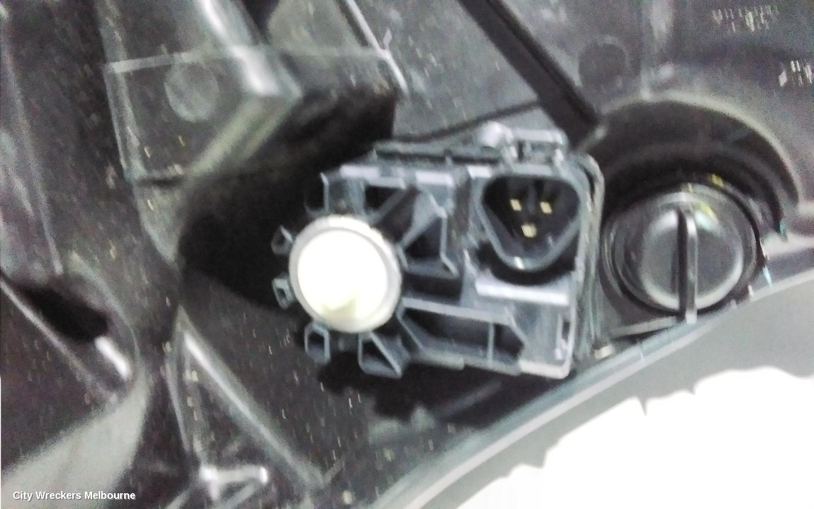 HONDA HRV RIGHT HEADLAMP, RU5, VTI-S/RS/VTI-LX, LED TYPE, 07/2018 - 10/2021