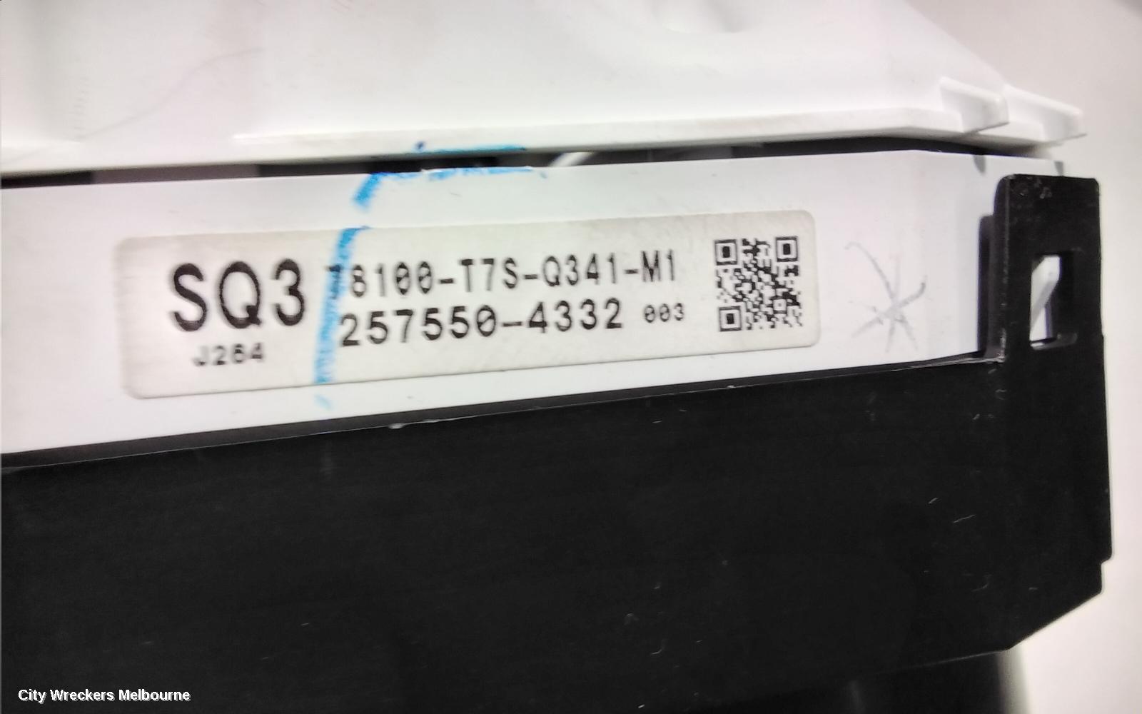 HONDA HRV INSTRUMENT CLUSTER, PETROL, AUTO T/M, RU5, 12/2014 - 10/2021