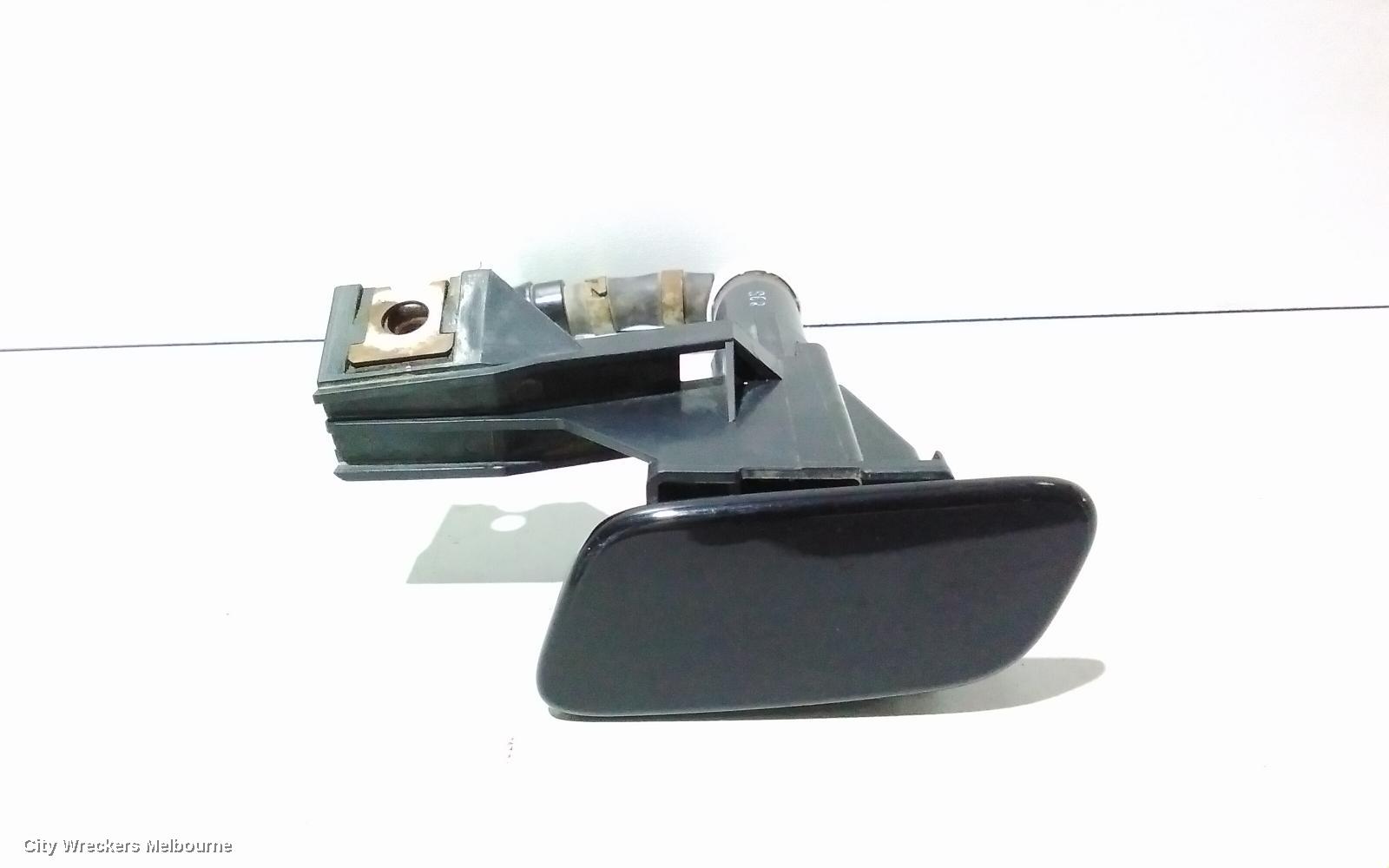 TOYOTA LANDCRUISER HEADLAMP WASHER JET, 200 SERIES, 11/2007 - 03/2021