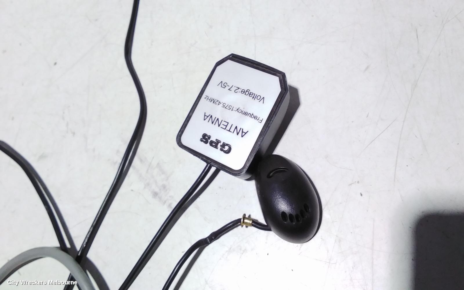 TOYOTA ESTIMA RADIO/CD/DVD/SAT/TV, XR50, 05-19