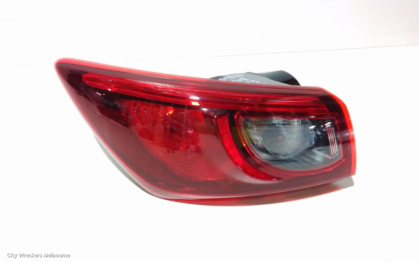 MAZDA CX3 LEFT TAILLIGHT, DK, NON LED TYPE, 03/2015 ONWARDS