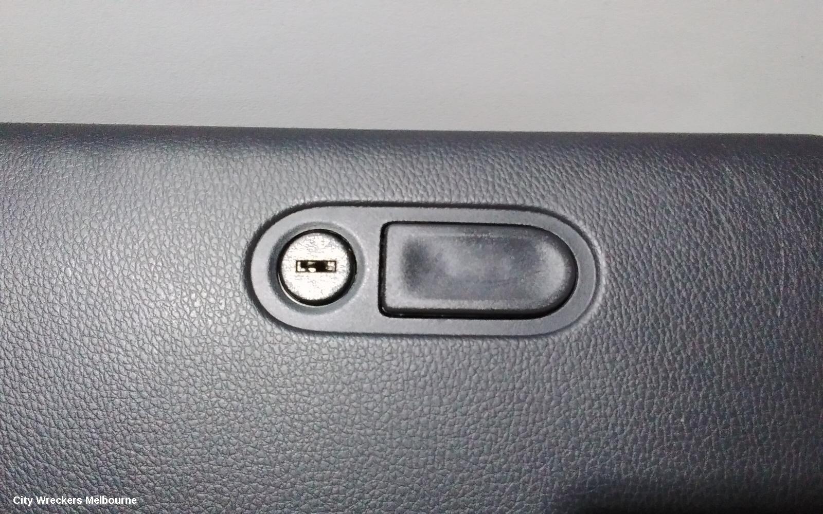 MITSUBISHI TRITON GLOVE BOX, MQ-MR, 03/2015 - 10/2023