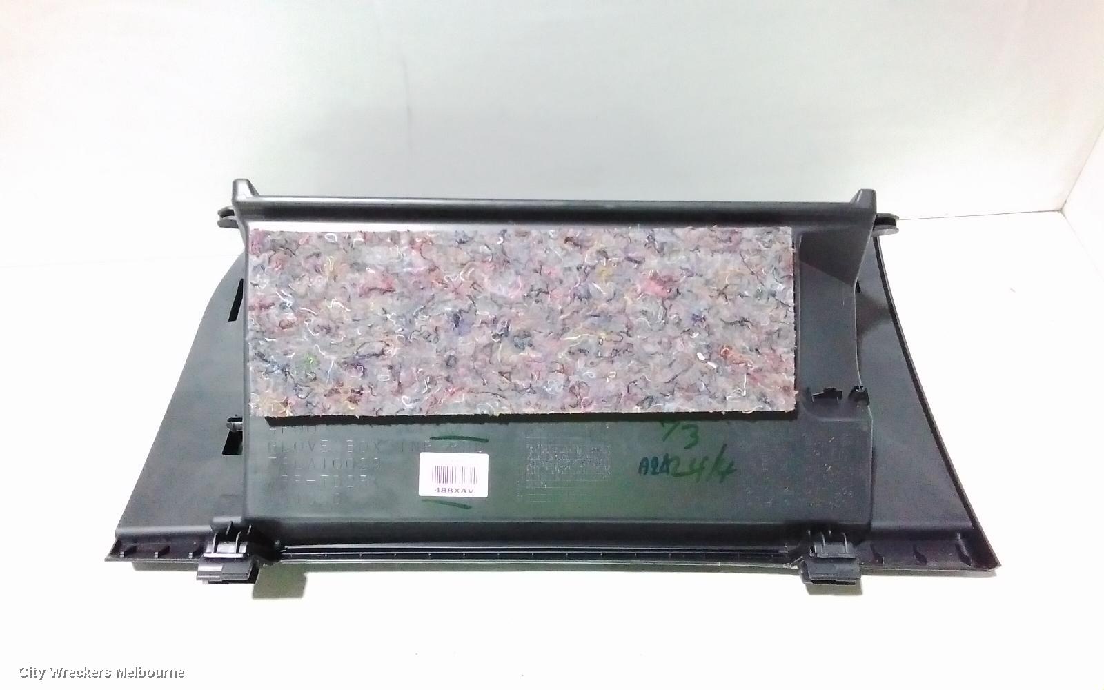 MITSUBISHI TRITON GLOVE BOX, MQ-MR, 03/2015 - 10/2023