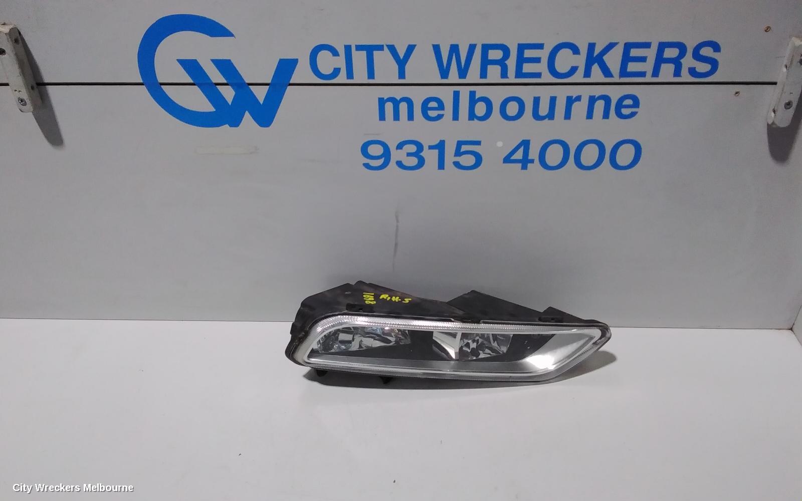 VOLKSWAGEN PASSAT RIGHT INDICATOR/FOG/SIDE, BUMPER FOGLAMP, 3C/MK6 B7, SEDAN/WAGON, NON DAYTIME RUNNING LAMP, 09/2010 - 05/2015