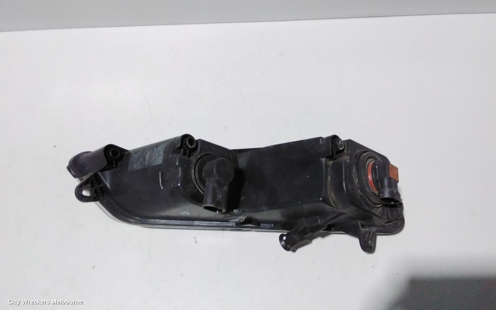 VOLKSWAGEN PASSAT RIGHT INDICATOR/FOG/SIDE, BUMPER FOGLAMP, 3C/MK6 B7, SEDAN/WAGON, NON DAYTIME RUNNING LAMP, 09/2010 - 05/2015