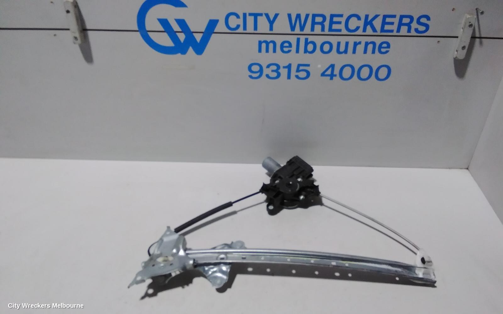 TOYOTA COROLLA RIGHT FRONT WINDOW REG/MOTOR, E210, 07/2018 ONWARDS