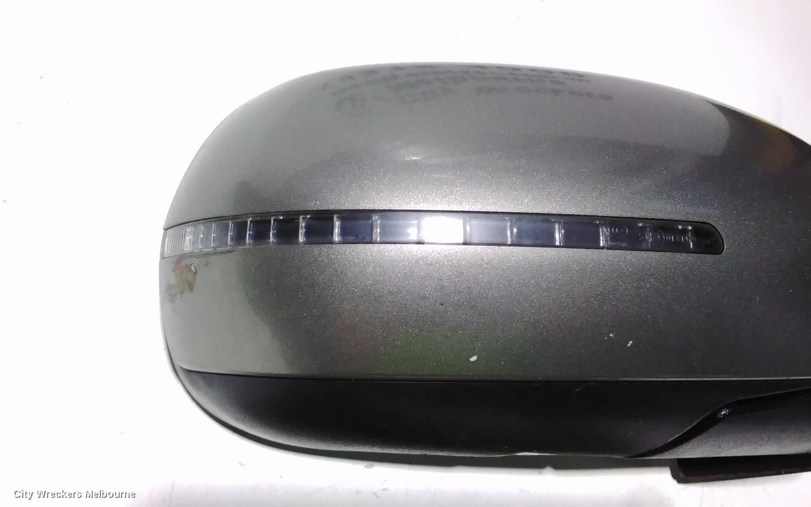 KIA CERATO RIGHT DOOR MIRROR, TD, THIN BLINKER TYPE, SEDAN/HATCH, 07/2010 - 03/2013