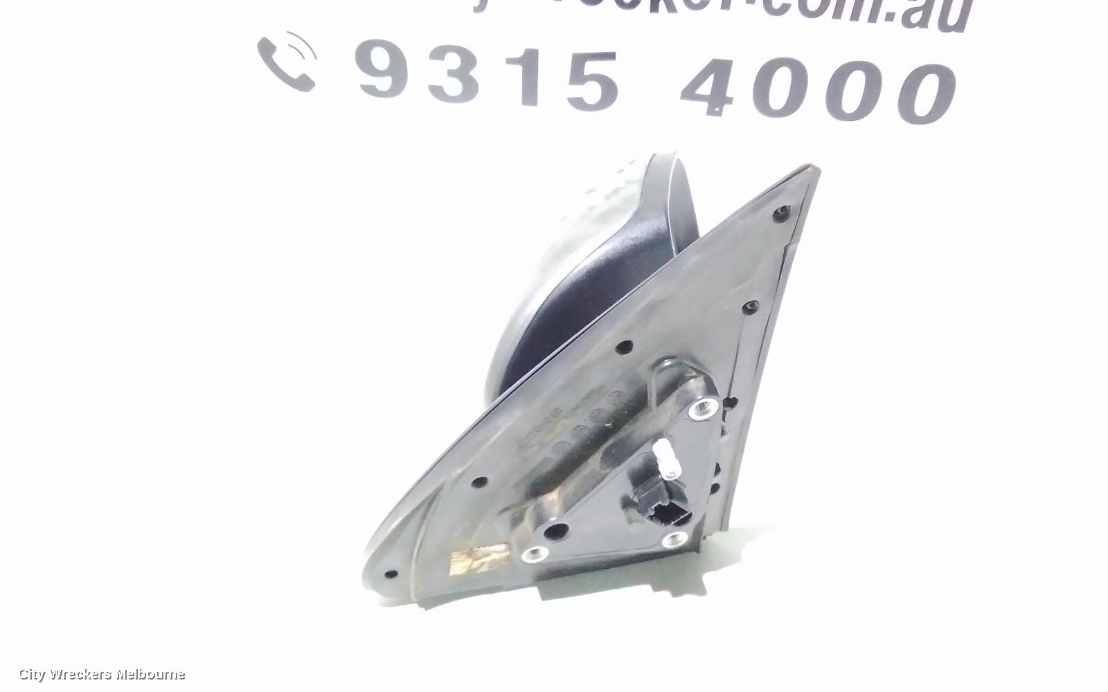 KIA CERATO RIGHT DOOR MIRROR, TD, THIN BLINKER TYPE, SEDAN/HATCH, 07/2010 - 03/2013