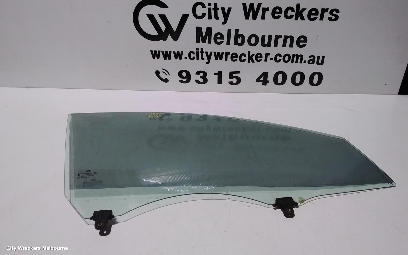 KIA CERATO RIGHT FRONT DOOR WINDOW, TD, SEDAN/HATCH, 10/2008 - 03/2013