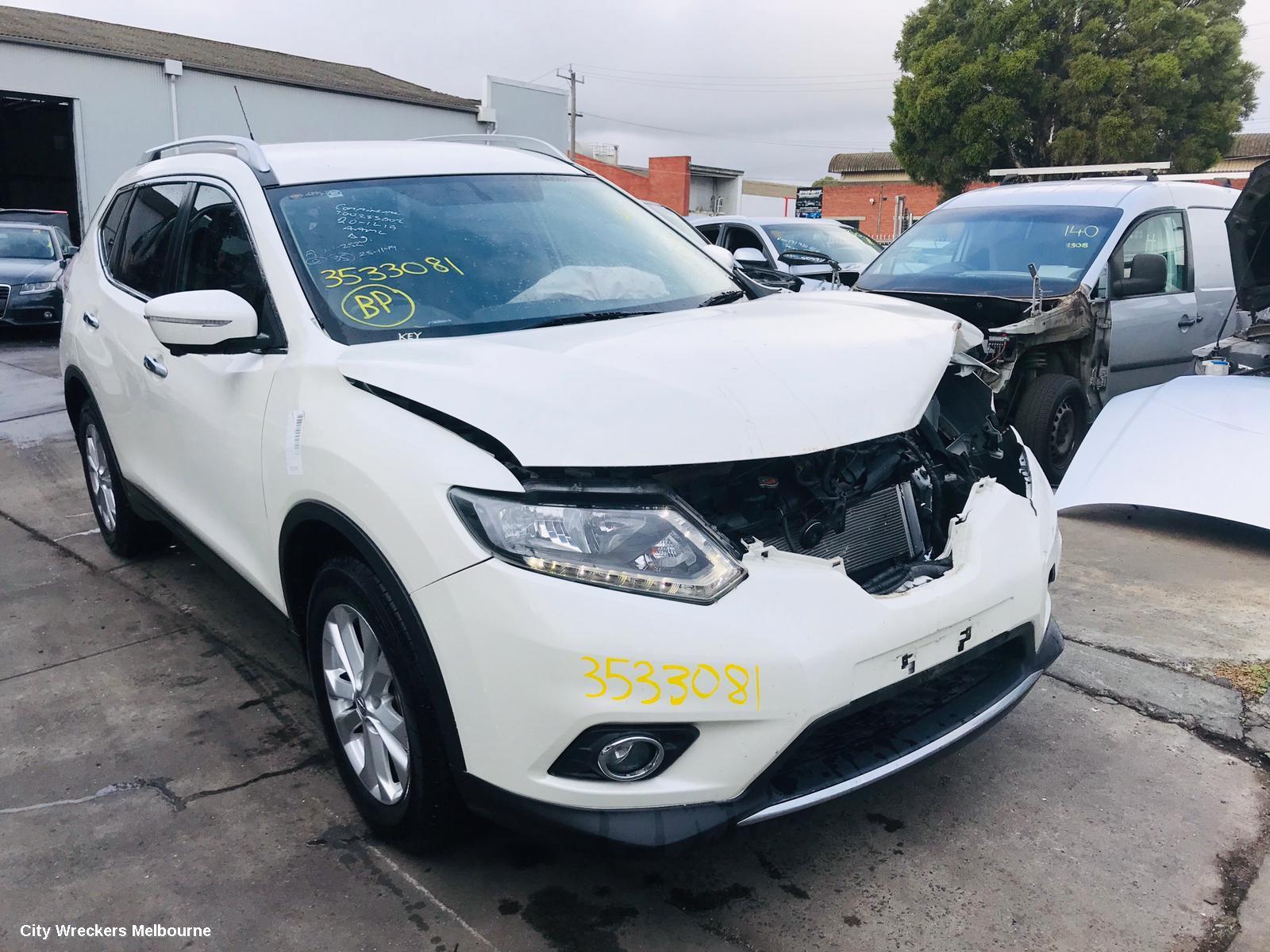 NISSAN XTRAIL RIGHT FRONT DOOR WINDOW, T32, 02/2014 ONWARDS