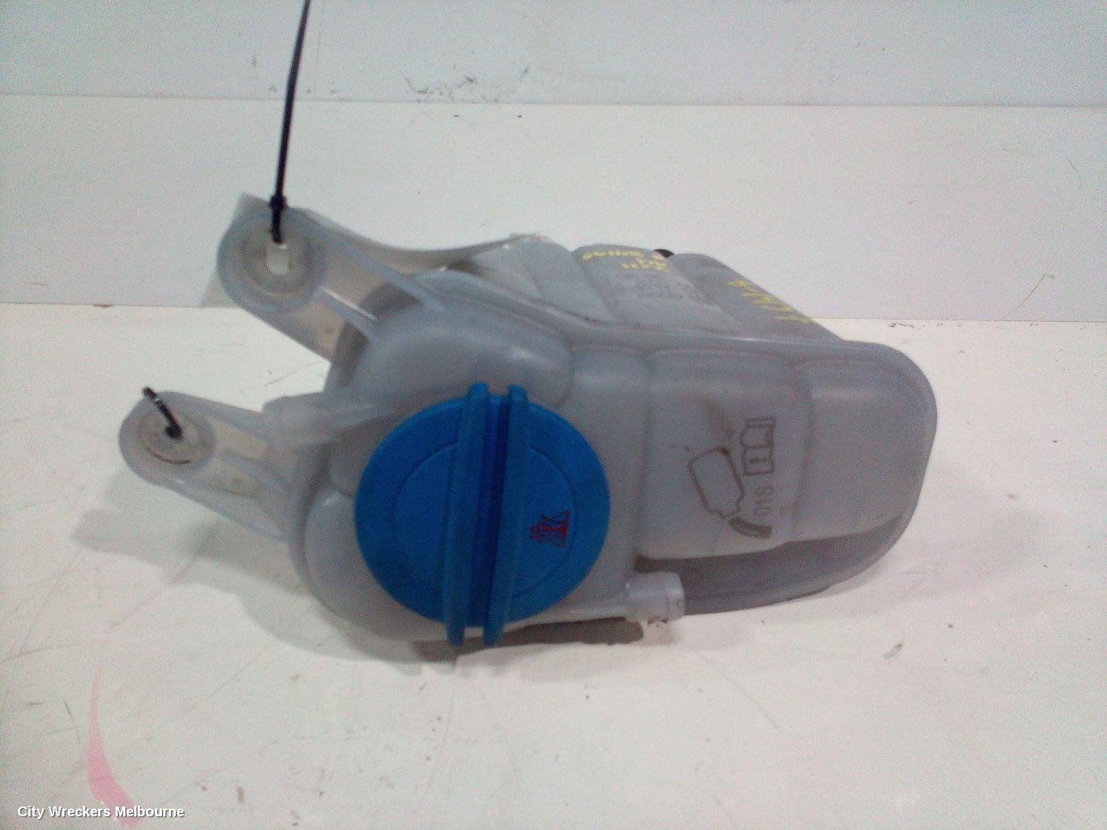 AUDI A4 WASHER BOTTLE, B8 8K, NON H/LAMP WASHER TYPE, 02/2008 - 09/2015