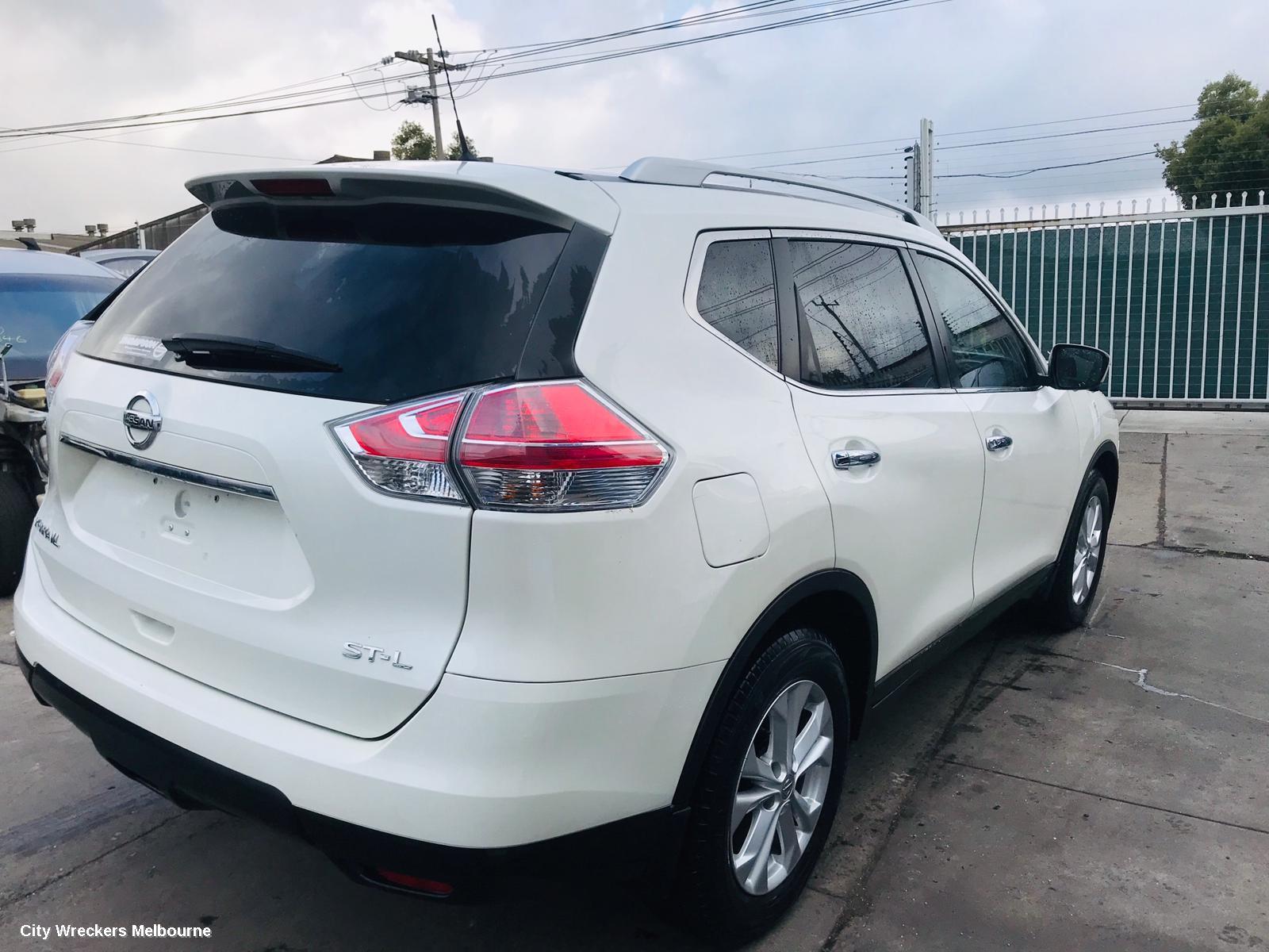 NISSAN XTRAIL DOOR HANDLE, OUTER, RH FRONT, T32, 02/2014 ONWARDS