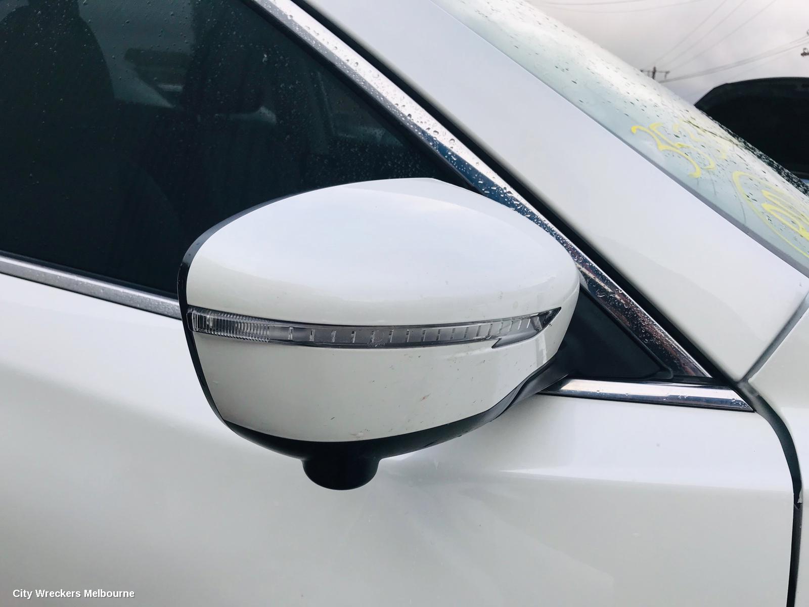 NISSAN XTRAIL RIGHT FRONT DOOR WINDOW, T32, 02/2014 ONWARDS