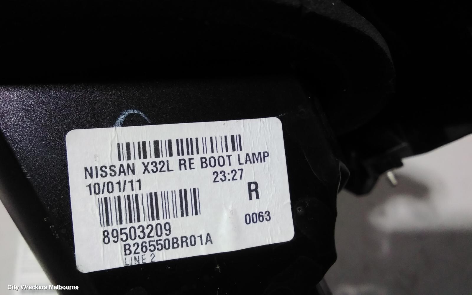 NISSAN DUALIS REAR GARNISH, TAILGATE LAMP (RH SIDE), J10, 01/2010 - 05/2014