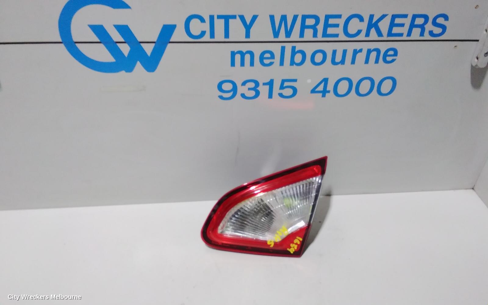 NISSAN DUALIS REAR GARNISH, TAILGATE LAMP (RH SIDE), J10, 01/2010 - 05/2014