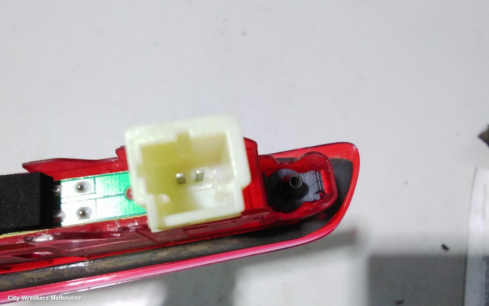 NISSAN DUALIS HIGH LEVEL STOPLIGHT, J10 10/2007 - 05/2014