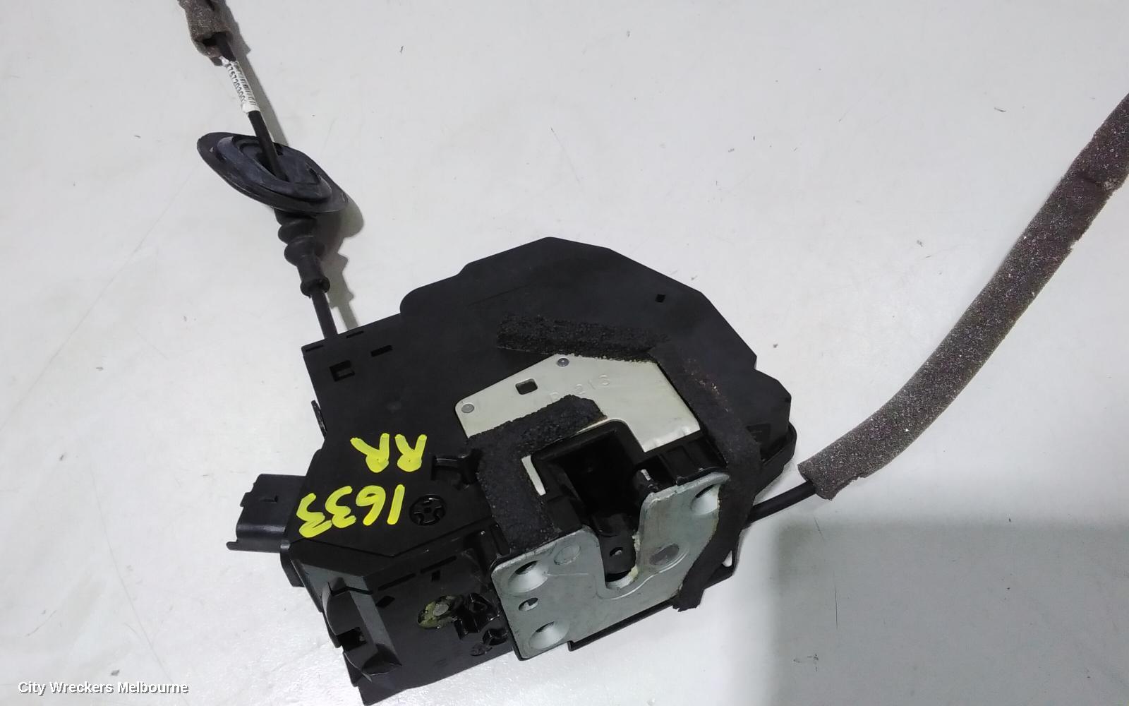 RENAULT CLIO DOOR/BOOT/GATE LOCK, RIGHT  FRONT DOOR LOCK, P/N 805004945R, X98, 09/2013 - 10/2019
