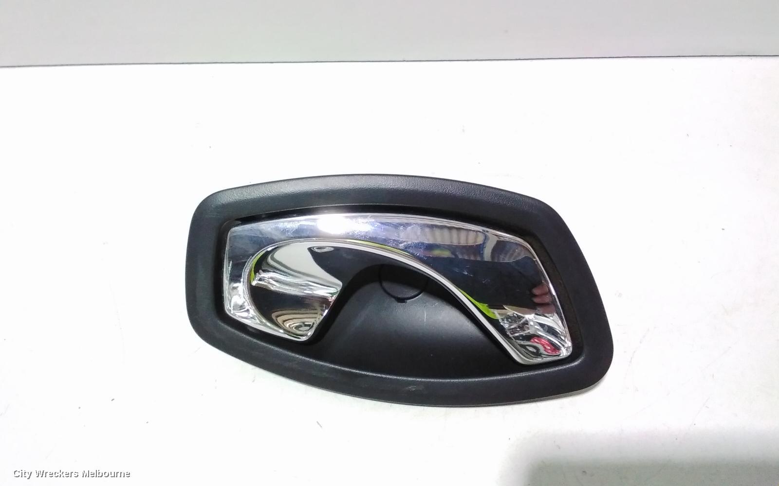 RENAULT CLIO DOOR HANDLE, X98, 09/2013 - 10/2019