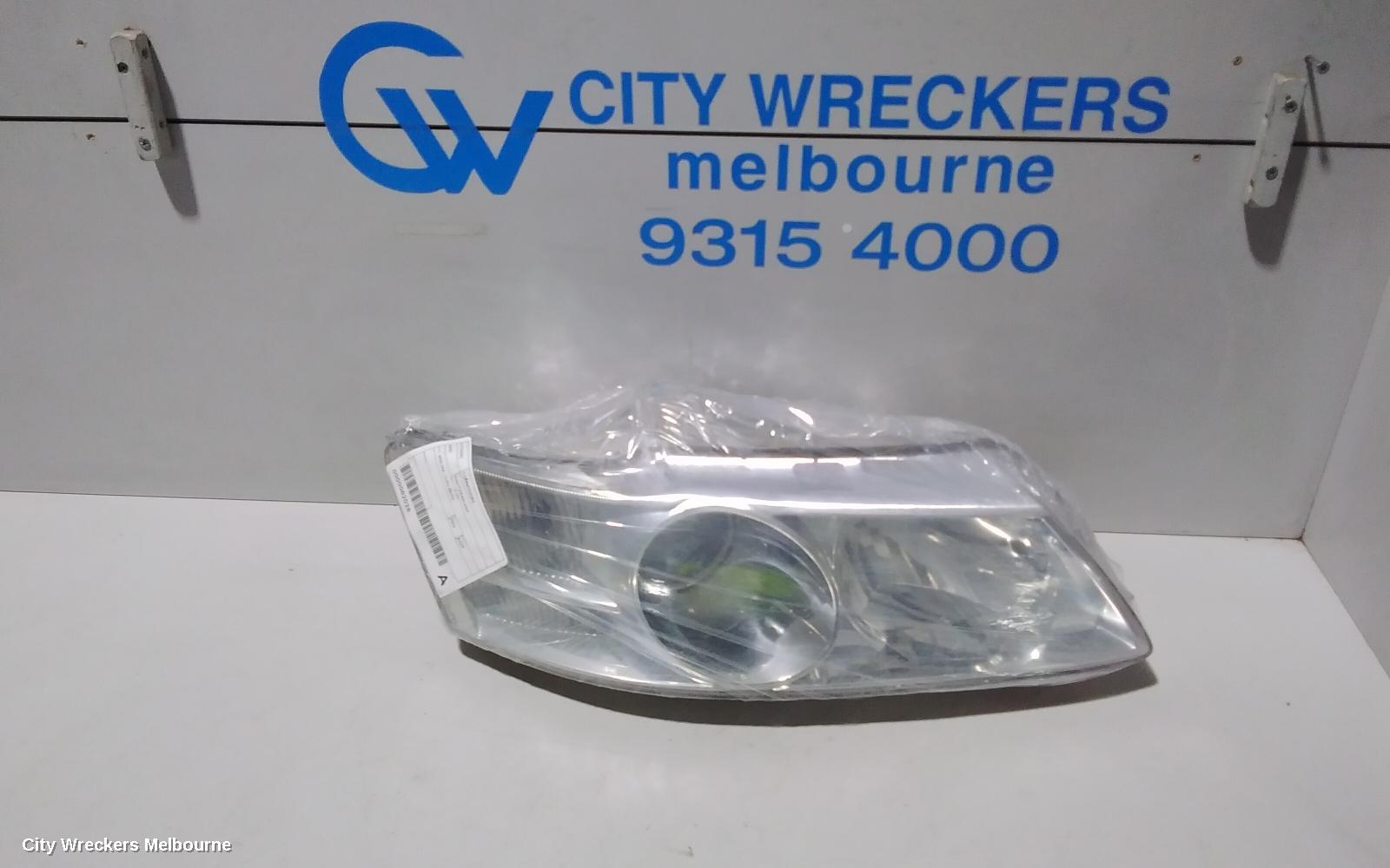 HOLDEN COMMODORE RIGHT HEADLAMP, VY1, BERLINA, 10/2002 - 08/2003