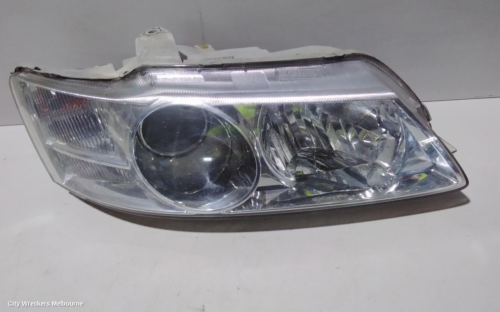 HOLDEN COMMODORE RIGHT HEADLAMP, VY1, BERLINA, 10/2002 - 08/2003