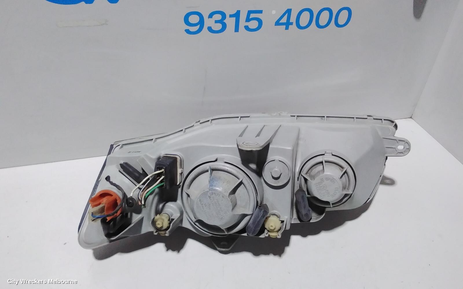 HOLDEN COMMODORE RIGHT HEADLAMP, VZ, ADVENTRA SX6/EXECUTIVE/ACCLAIM/EQUIPE, STANDARD TYPE (CHROME), 08/2004 - 09/2007